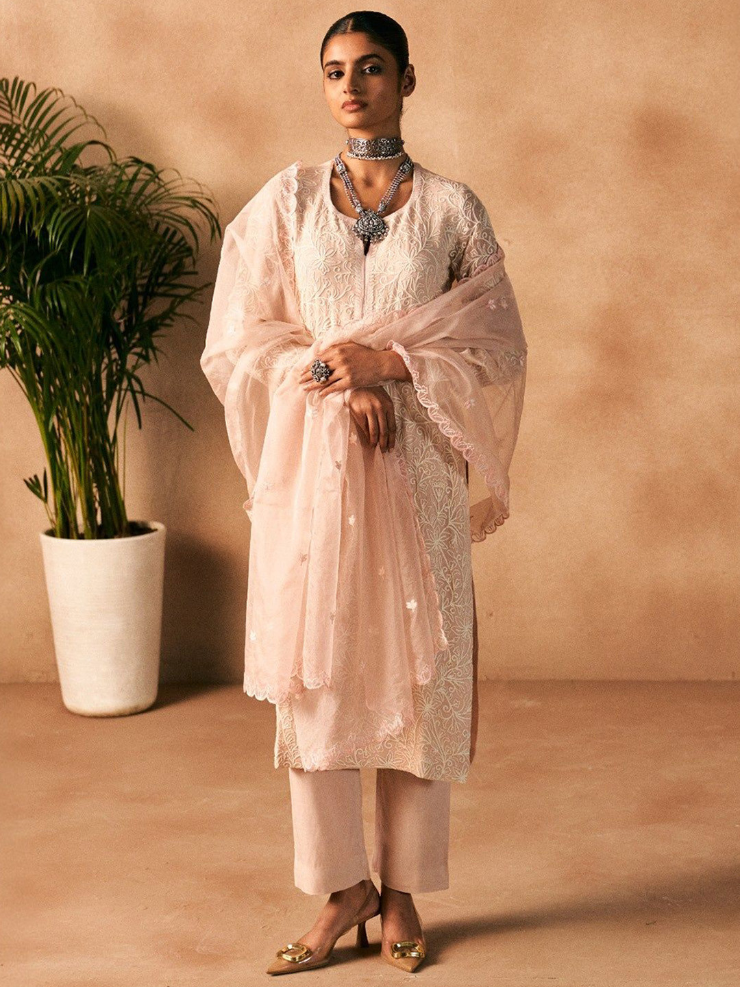 HarGulbano Women Ethnic Motifs Embroidered Thread Work Kurta with Trousers & Dupatta