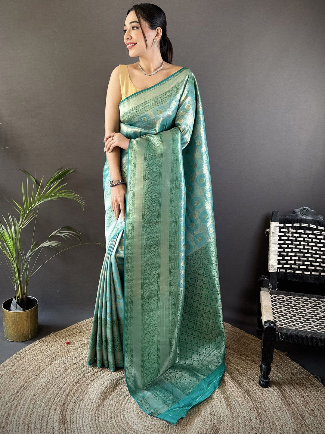 KALINI Women Dharamvaram Gold Zari Saree