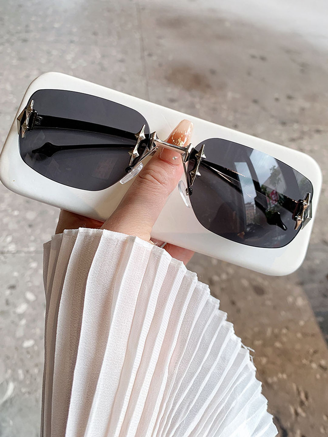 LULU & SKY Women Black Lens & Silver-Toned Other Sunglasses with