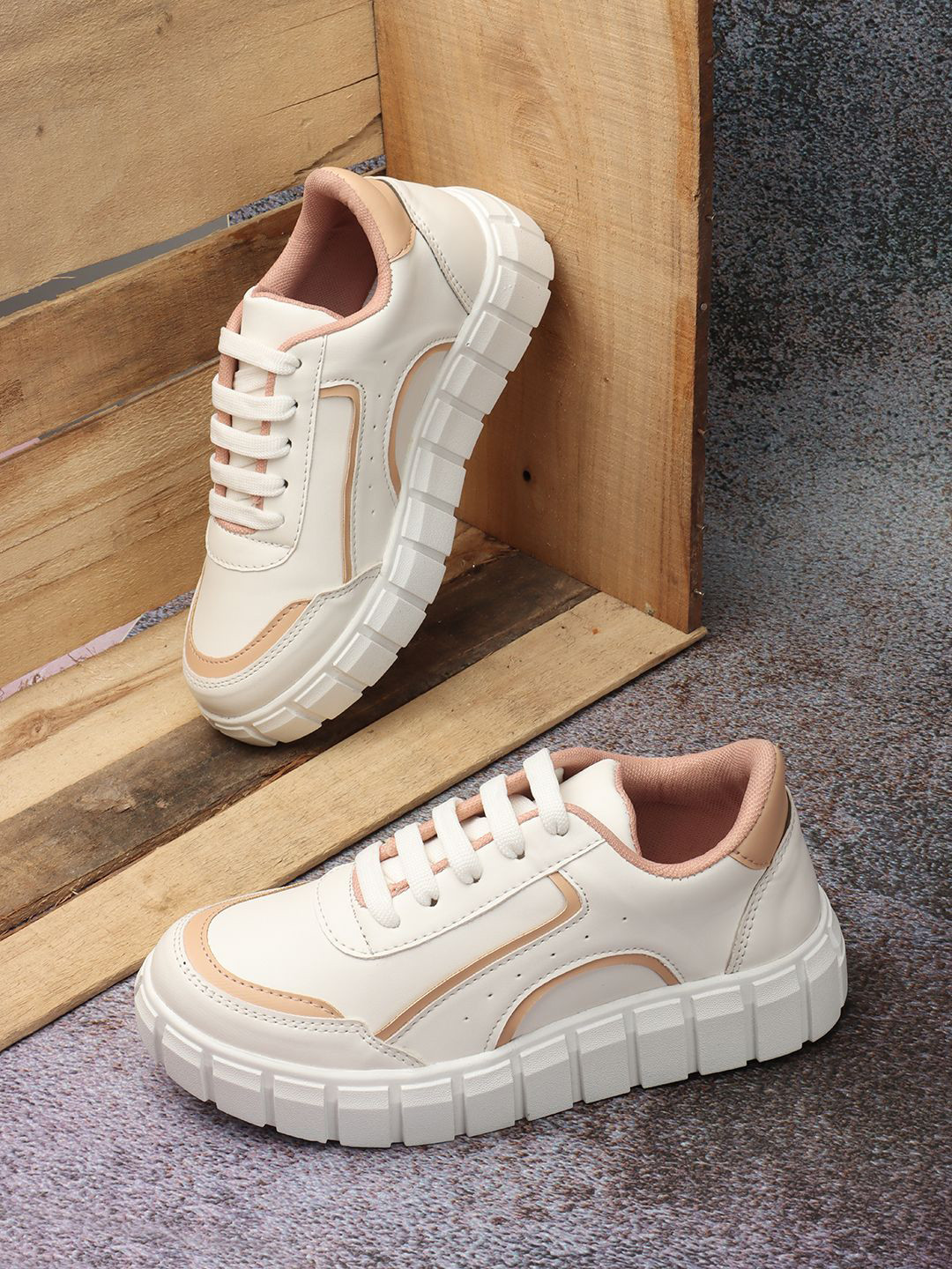 Alishtezia Women Lace-Ups Everyday Sneakers