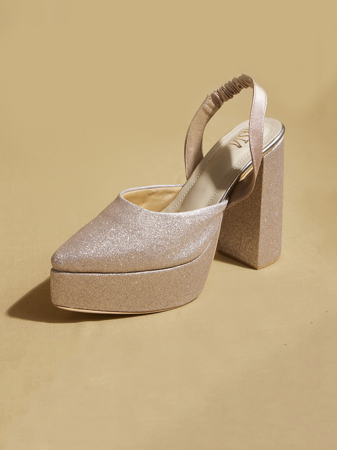 TIESTA Women Textured Pointed Toe Giitter pumps