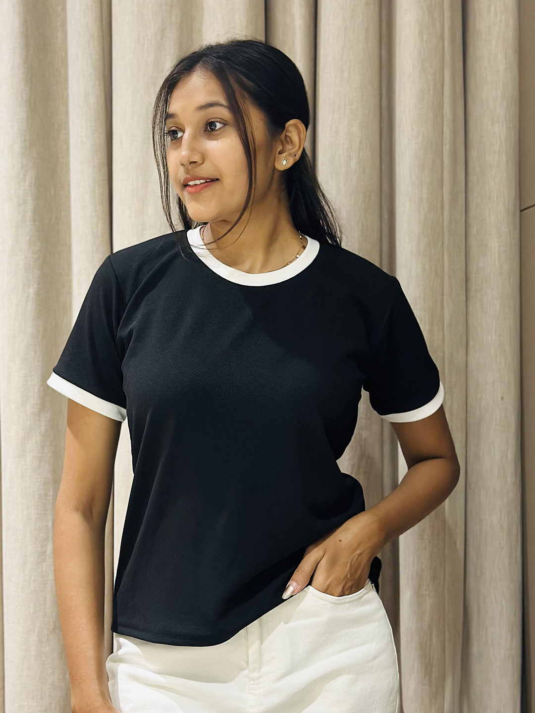 Black & White Round Neck Short Sleeves Regular Fit T-shirt