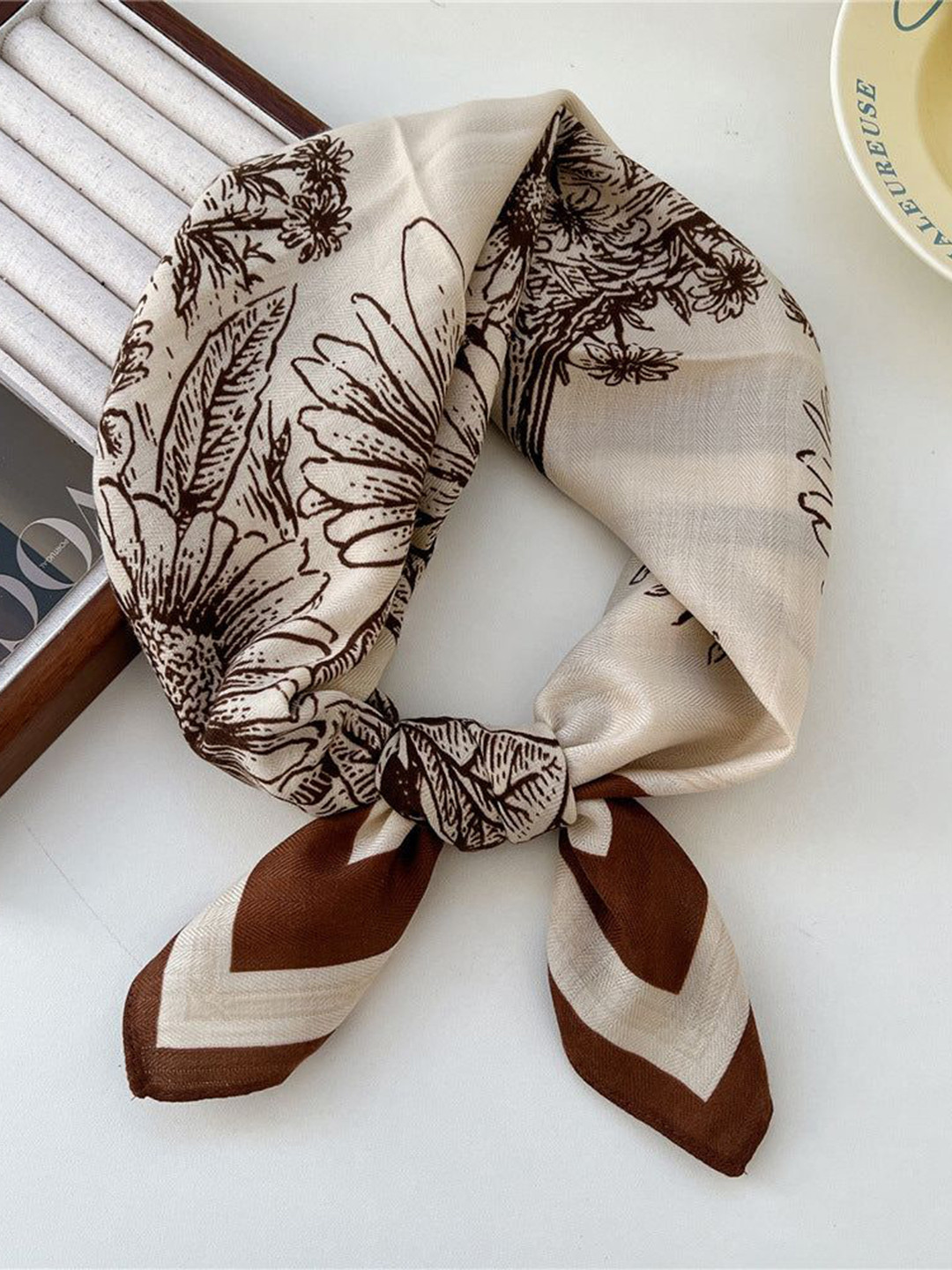 QUECY Women Dead Tree Printed Scarf