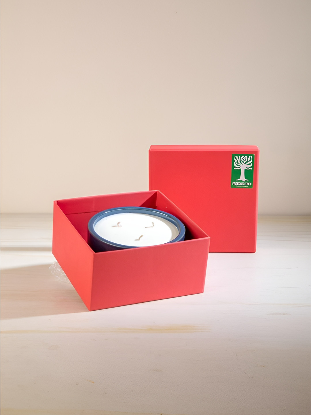 FREEDOM TREE Muguet 3 Wick White & Blue Natural Soy Wax Scented Candle