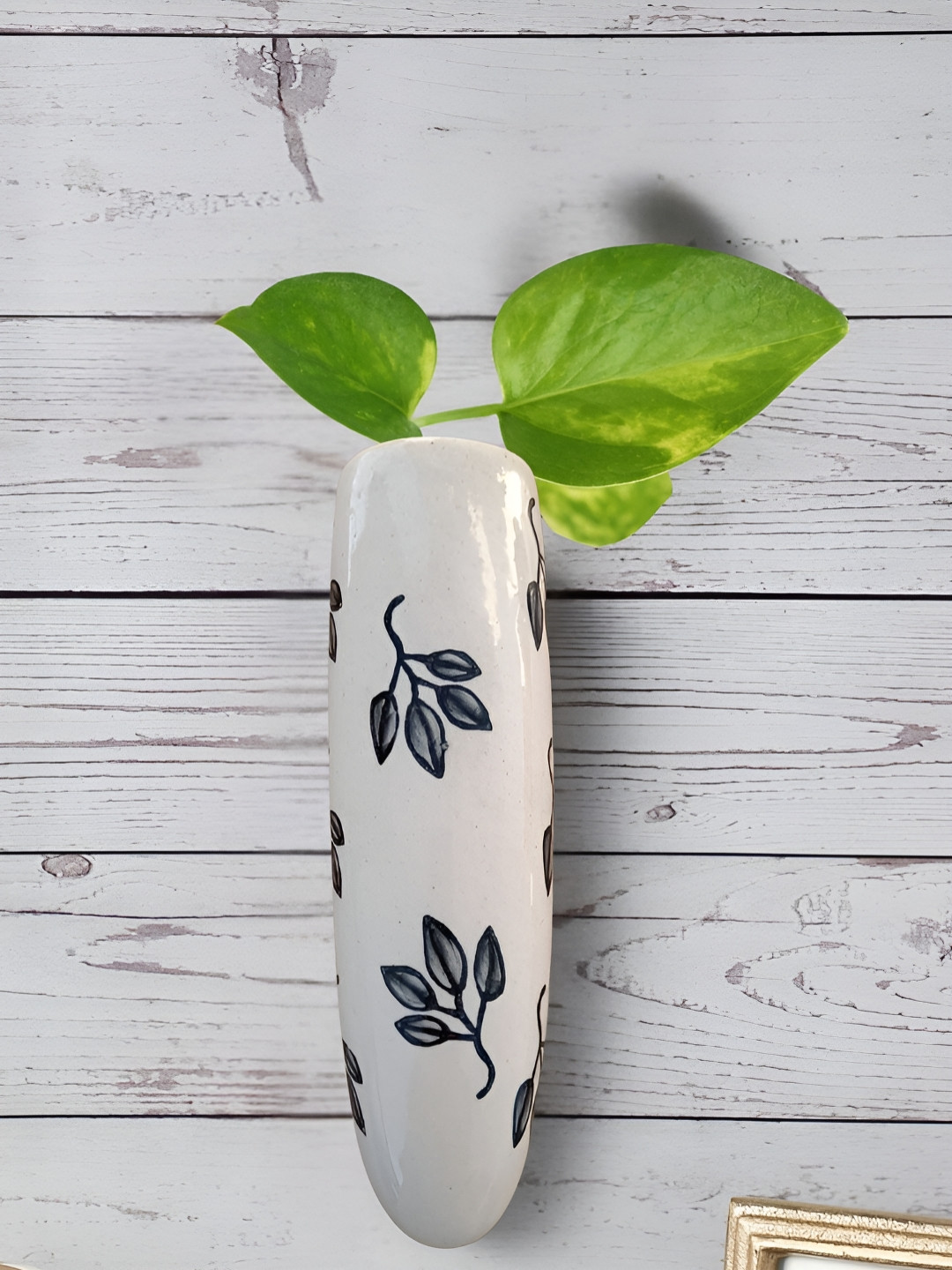 VarEesha Off-White PrintedCeramic Planters