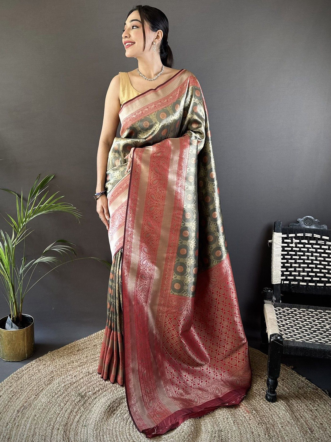 KALINI Woven Design Zari Dharmavaram Saree With Unstitched Blouse Piece