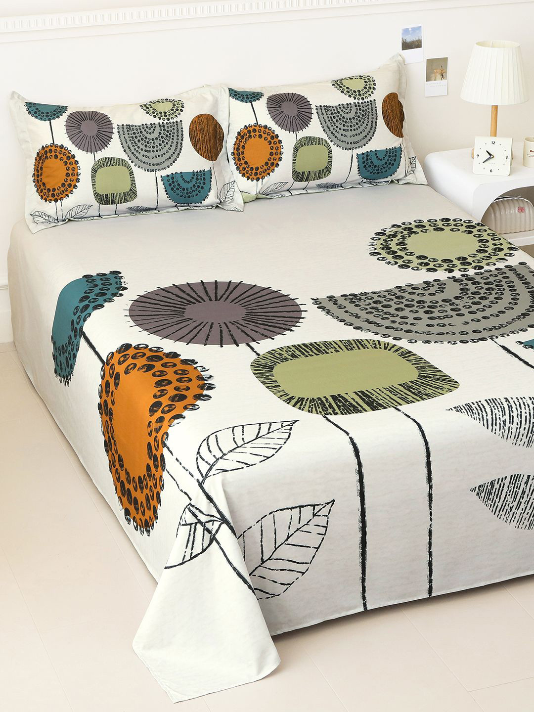Story@home Cream-Coloured & Orange 300 TC Microfiber King Bedsheet Set 2.50 m x 2.70 m