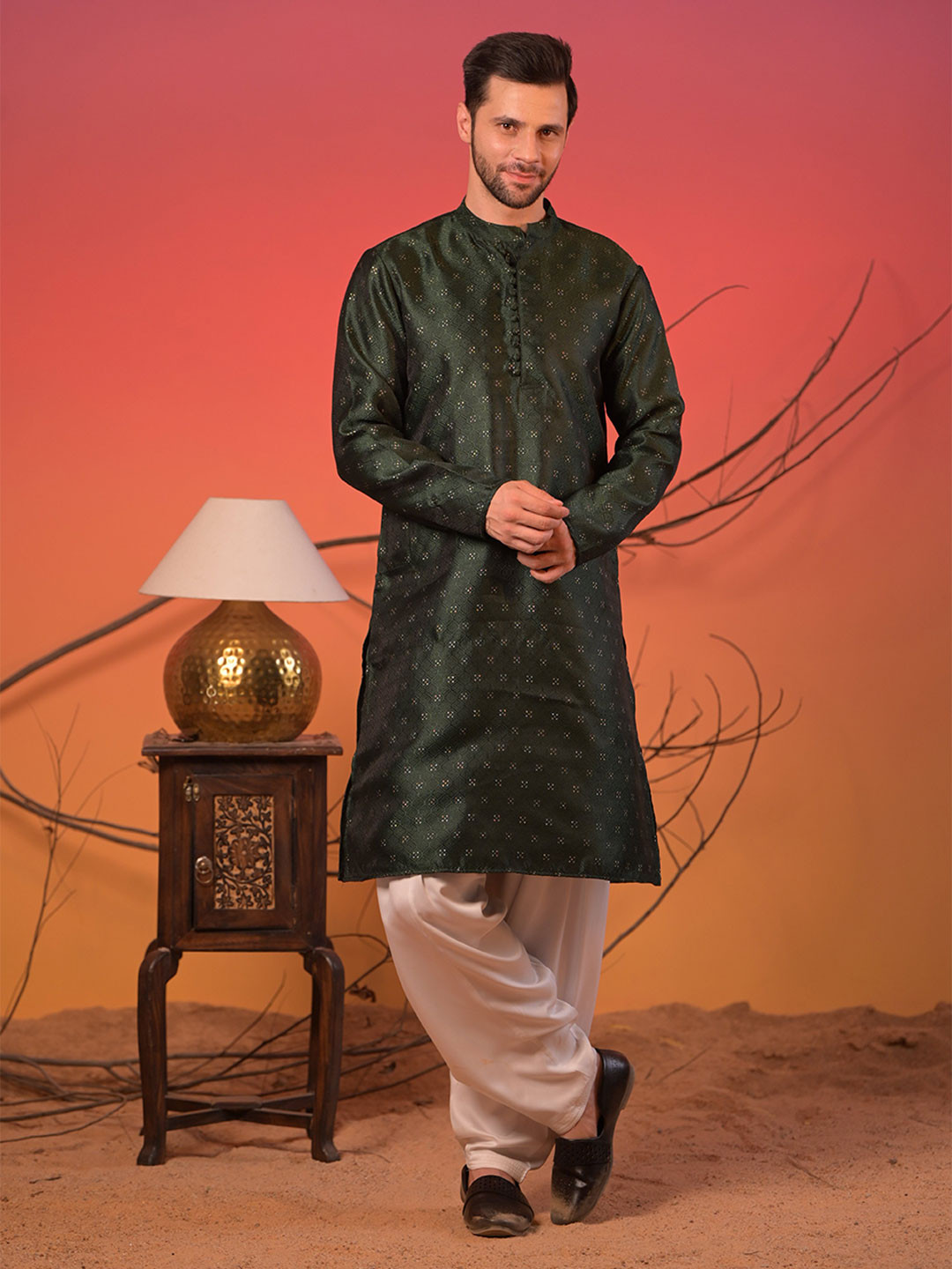 Rangkathaa Men Ethnic Motifs Woven Design Mukaish Work Regular Kurta