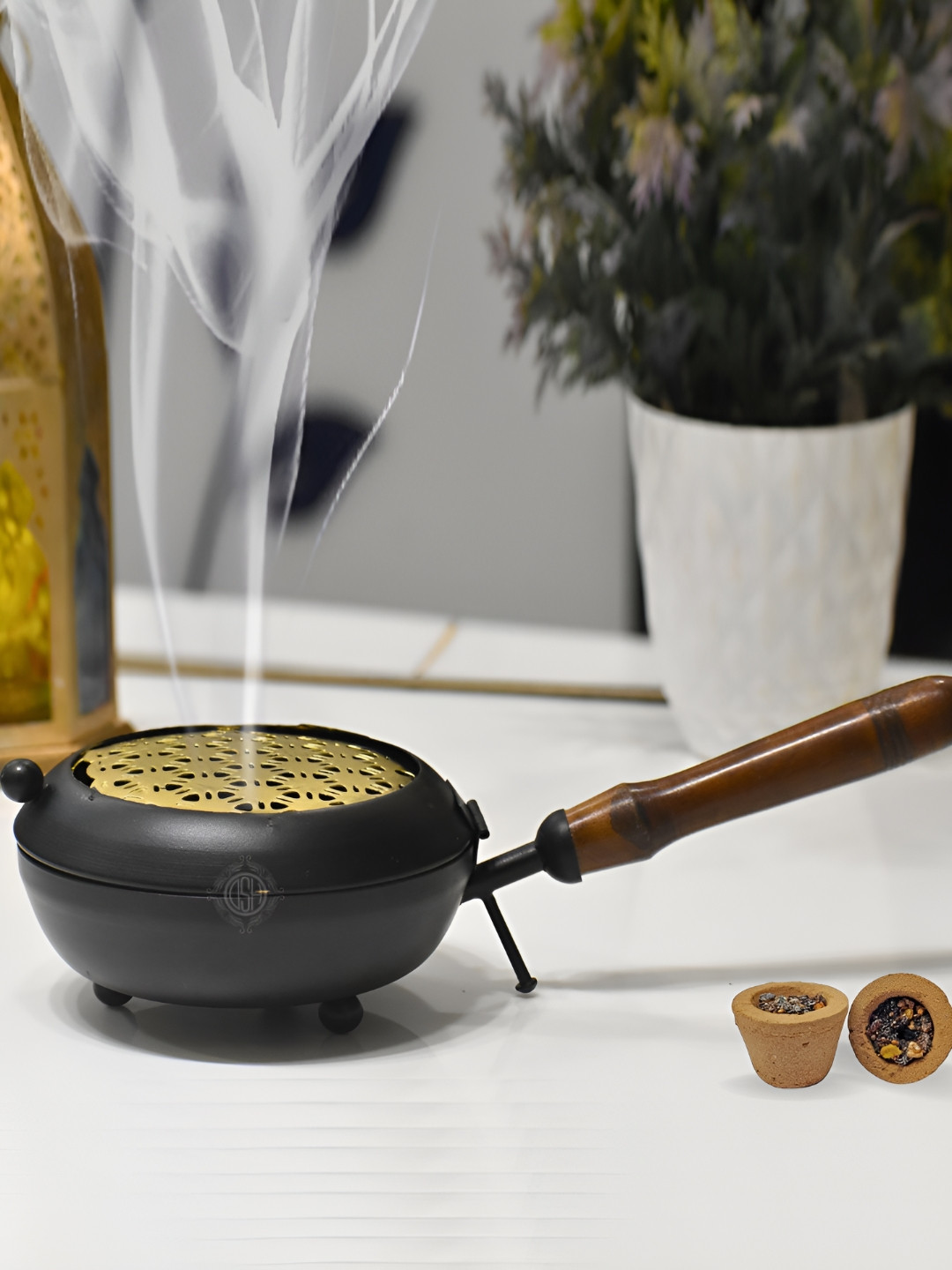 DSH Crafting Your Curiosity Black & Yellow Dhoop Dani Sambrani Burner