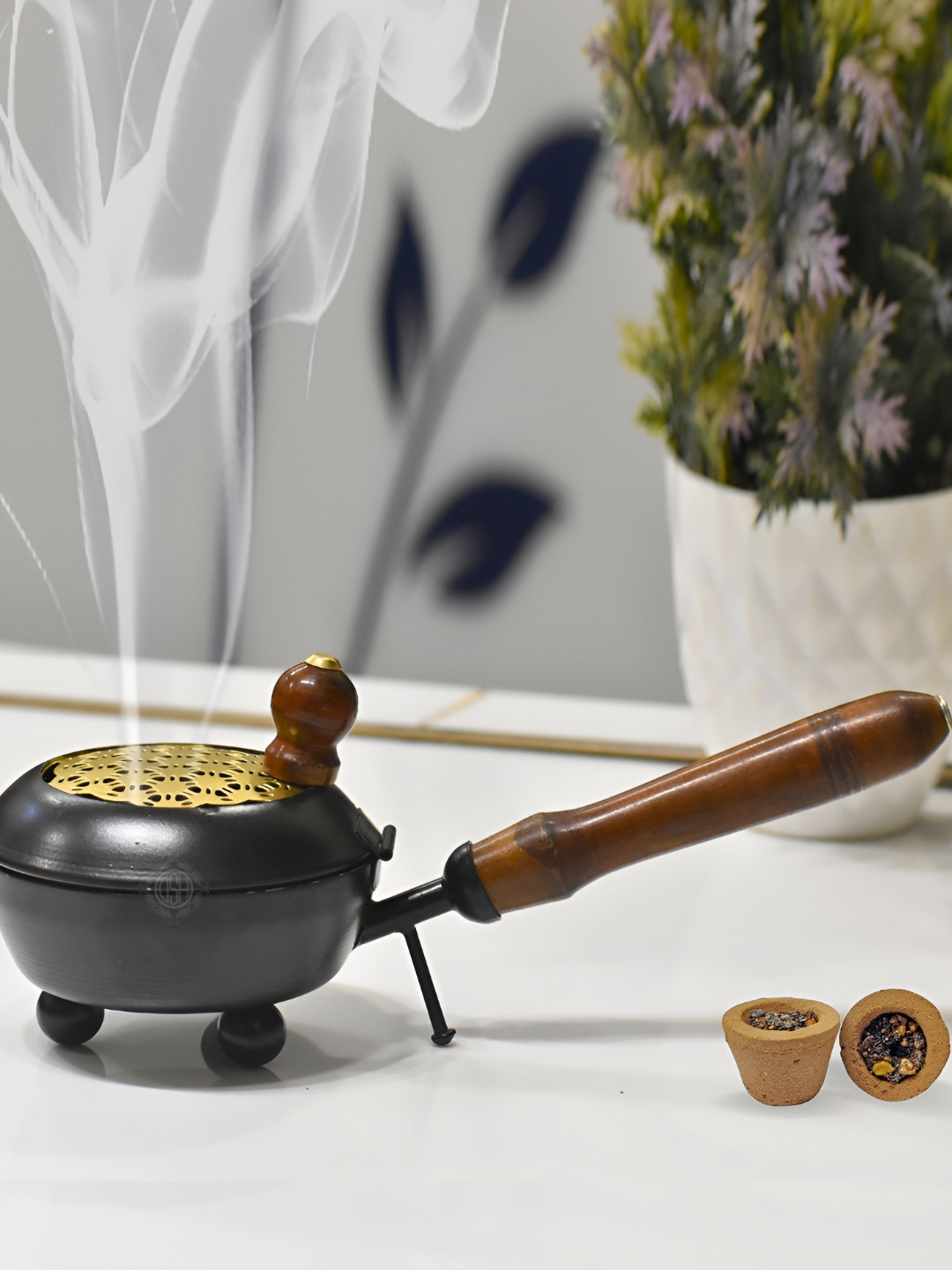DSH Crafting Your Curiosity Black & Yellow  Textured Metal Dhoop Dani Sambrani Burner
