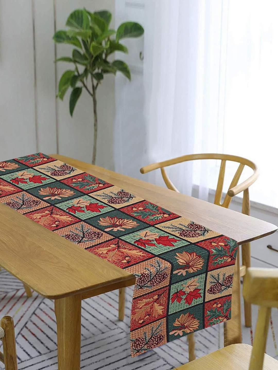 PRAKARTIK Red & Green Printed Pure Cotton Table Runner