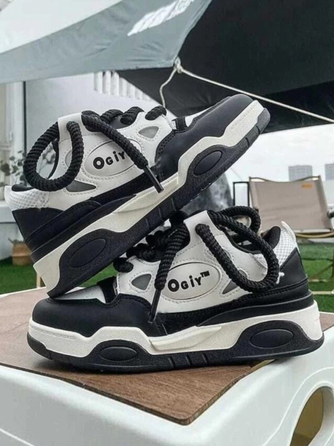 Corsac Men Colourblocked Sneakers
