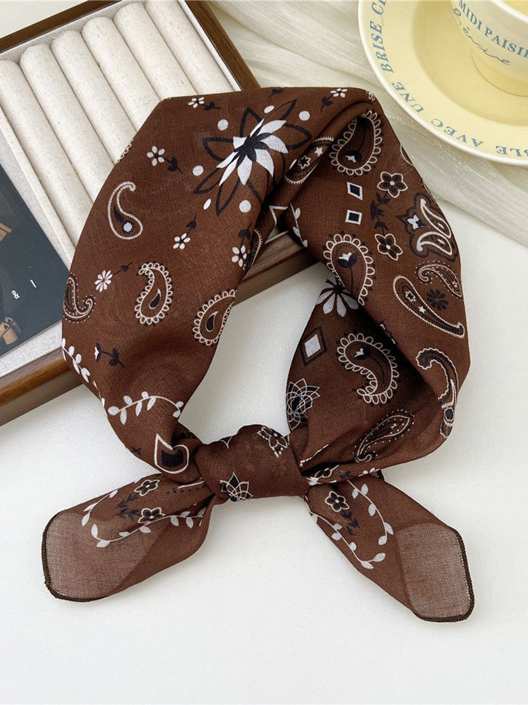 QUECY Women Paisley Printed Taping Border Scarf