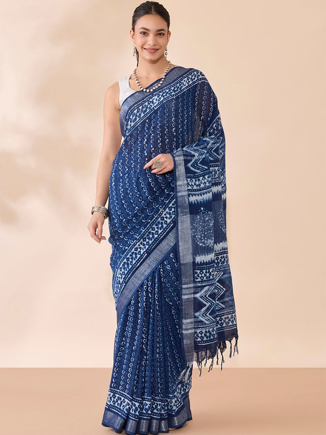 Taneira Dabu Printed Jaali Block Print Saree