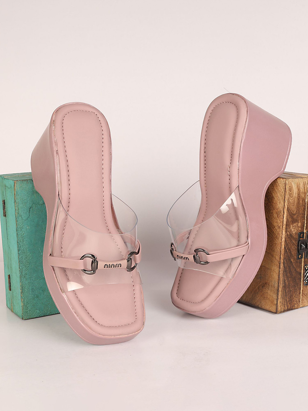 Commander Shoes Women Wedge Heeled Sandals with Buckle