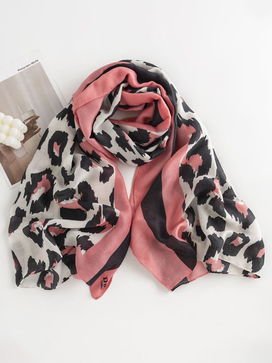 QUECY Women Leopard Printed Scarves