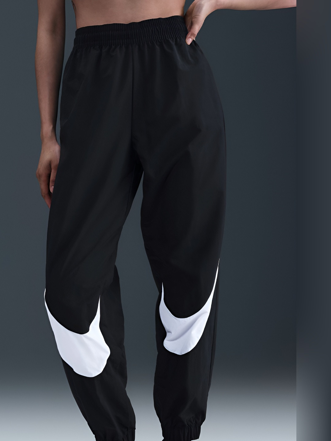 Nike Sportswear Women's Mid-Rise Joggers