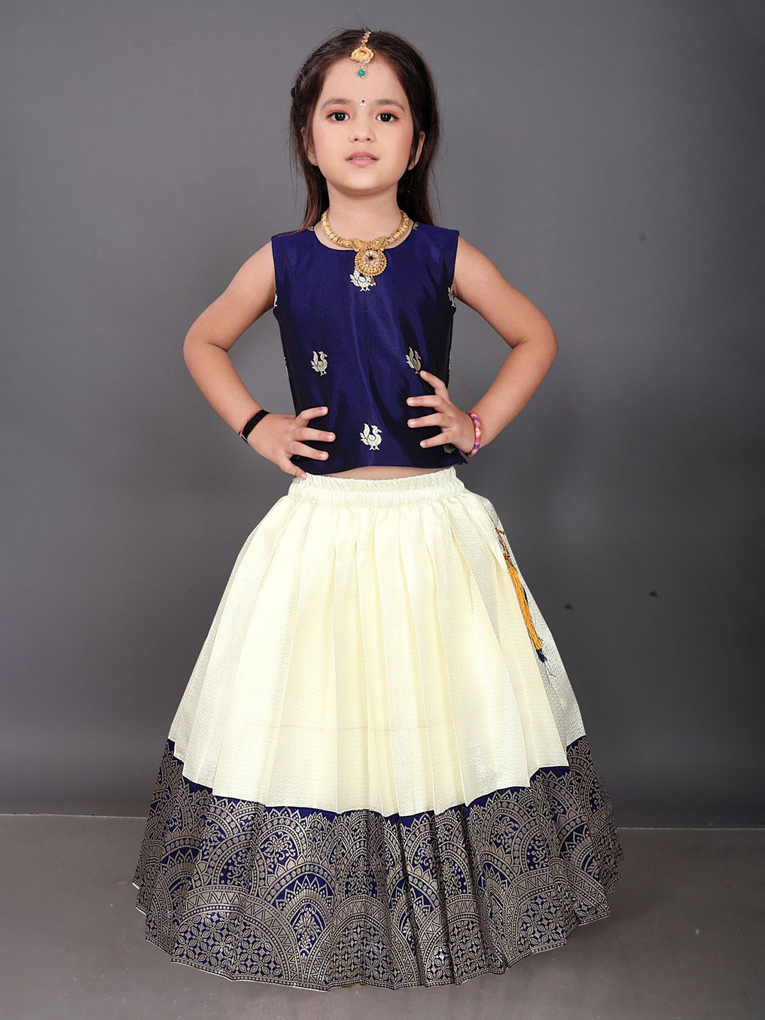 FELIZ THE DESIGNER STUDIO Girls Woven Design Zari Ready To Wear Cotton Lehenga & Blouse