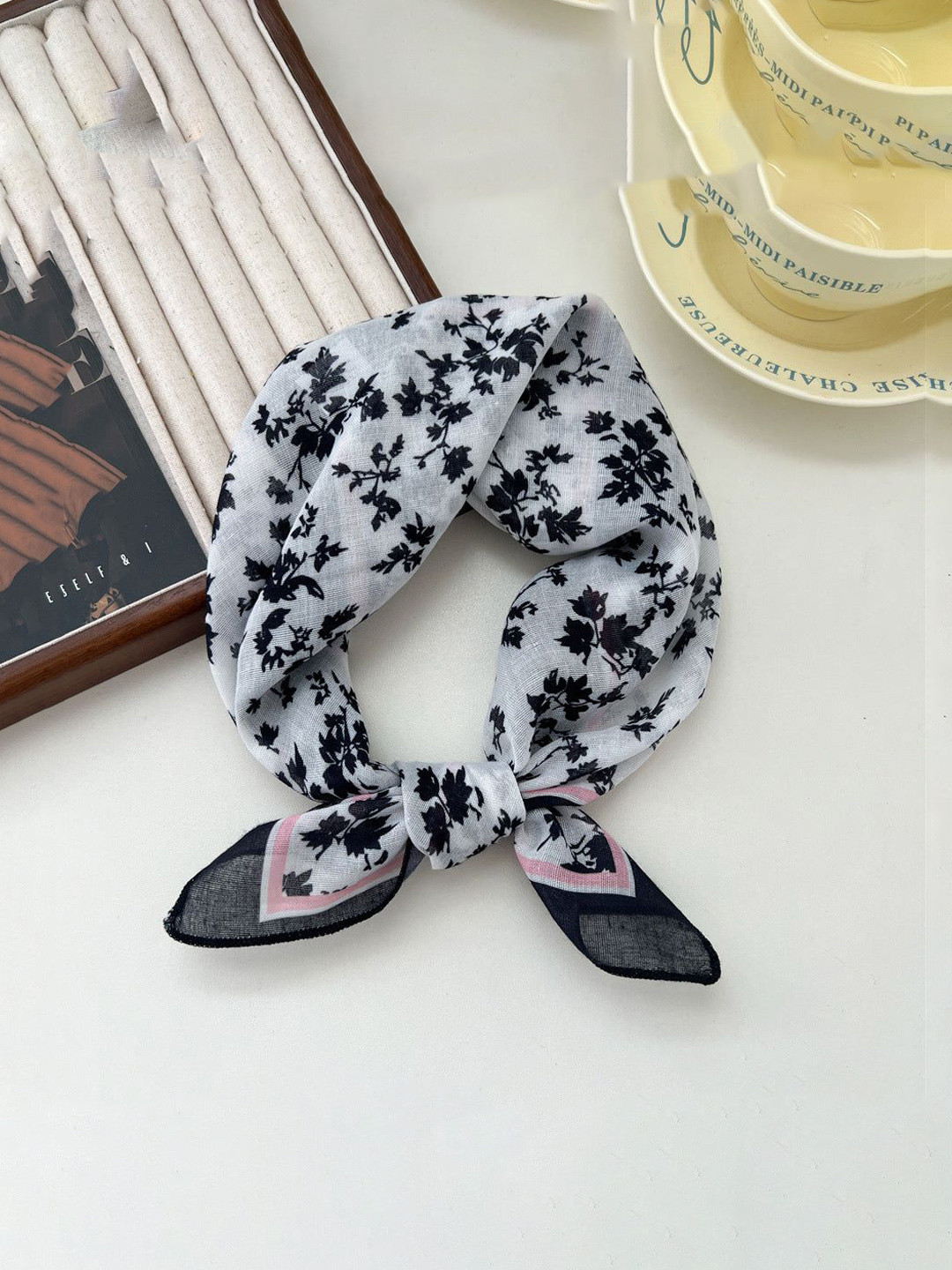QUECY Women Cotton Withered Leaves Printed Scarf