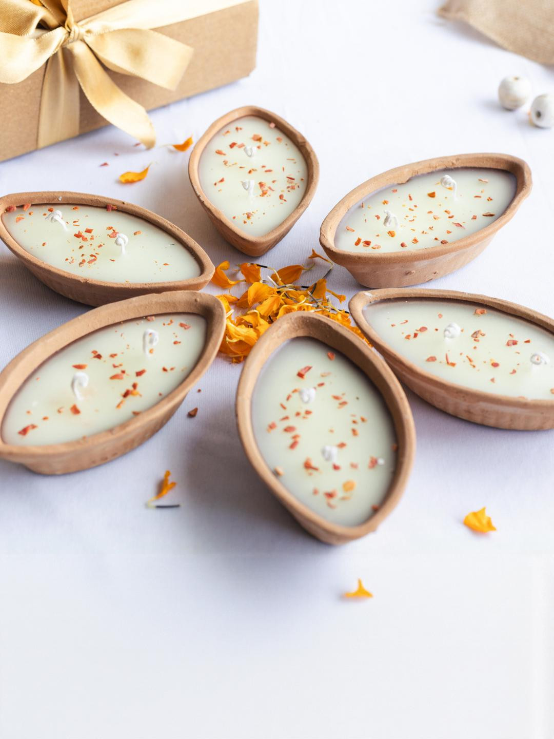 LIGHT JEWELS Star, Soy Blend Wax 6Pcs 1 Wick Sandal Solid Geometric Regular Diyas Candles