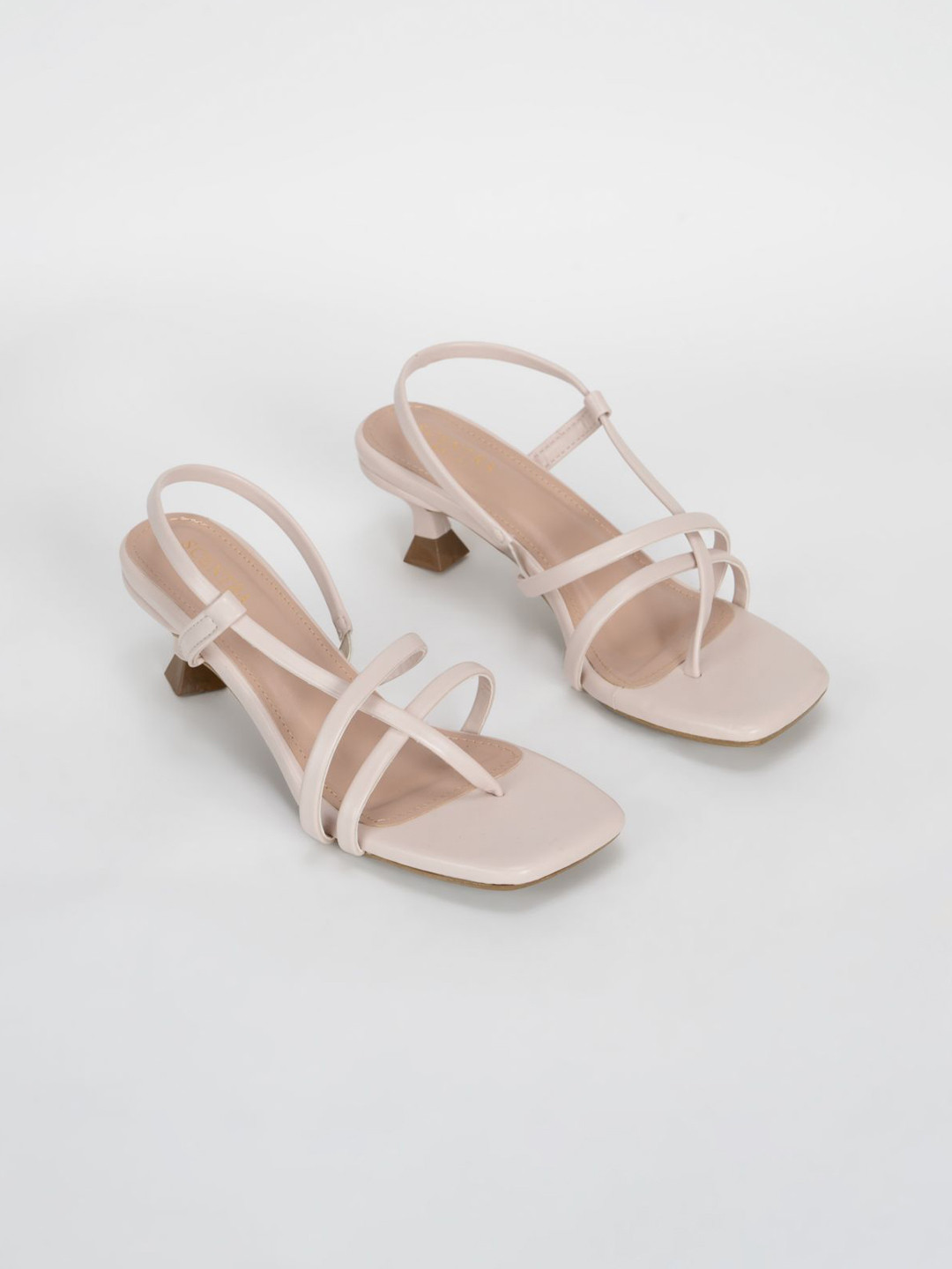 SCENTRA Women Strappy Kitten Heel Sandals
