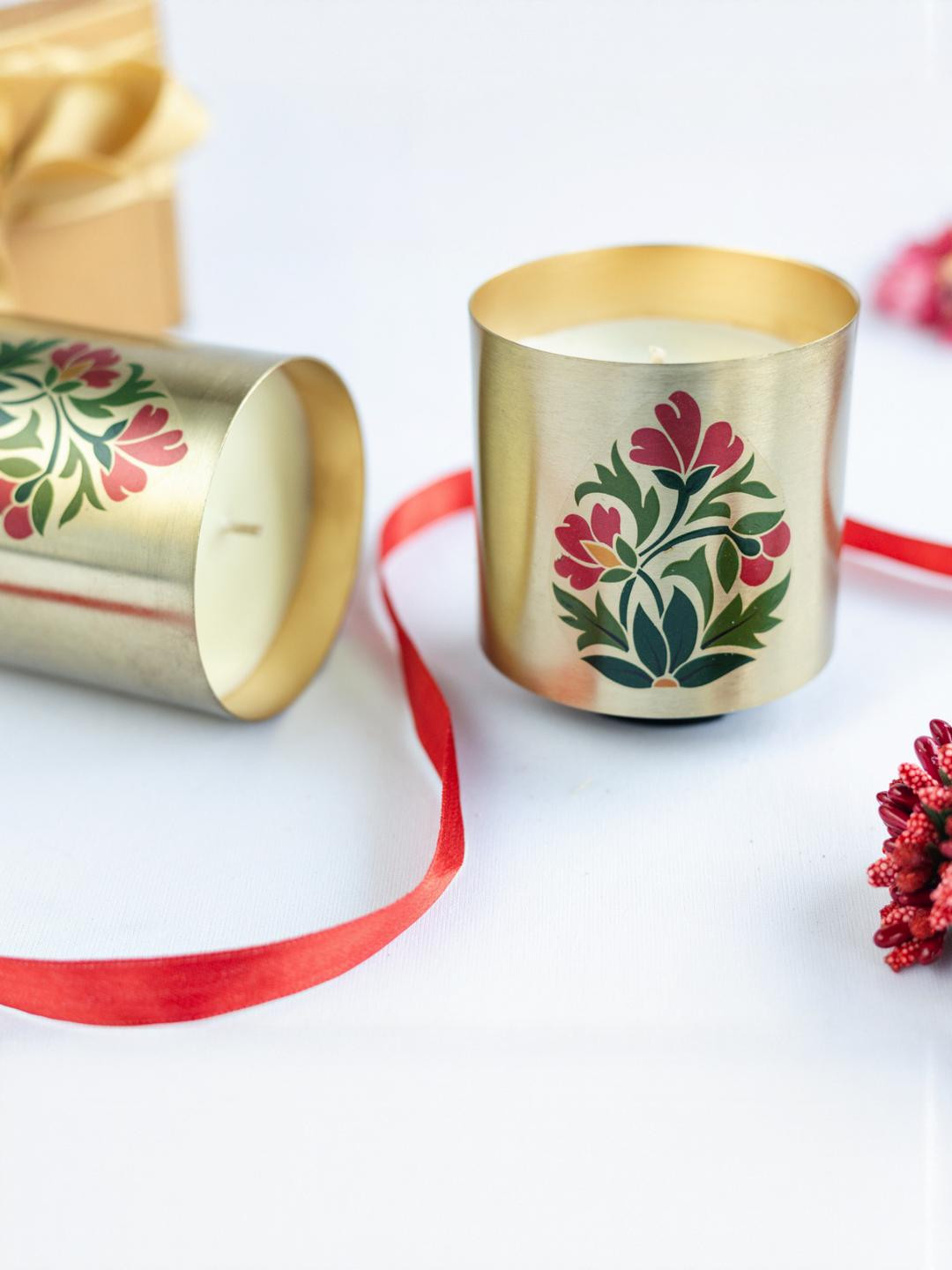 LIGHT JEWELS y Blend, Parijat & Bakul Fragrance, Floral Motif Metal 2Pcs Parijat Bakul Jar Candles