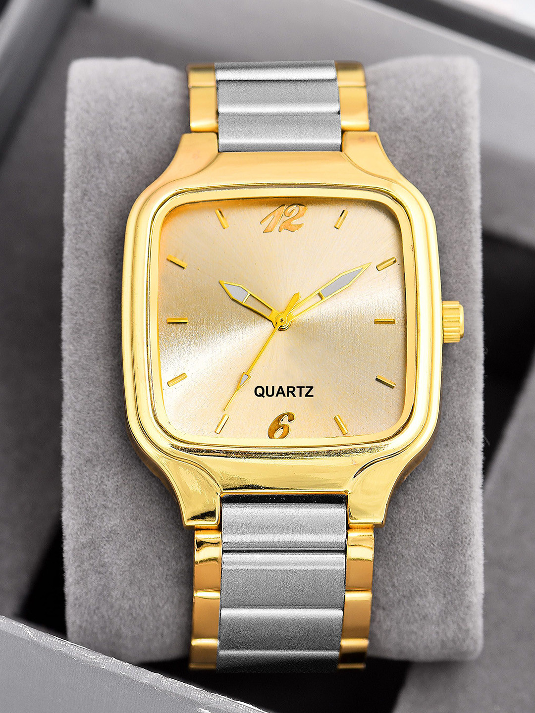 SWADESI STUFF Men Dial & Bracelet Style Straps Analogue Watch SDS 166 SILVER MA GOLD 2026