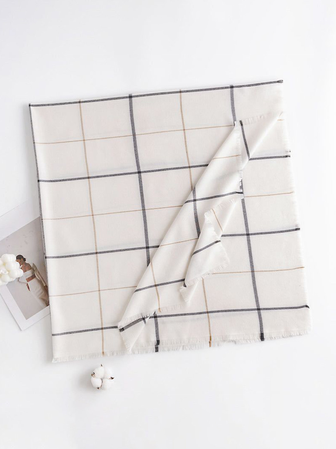 QUECY Checked Silk Square Scarf