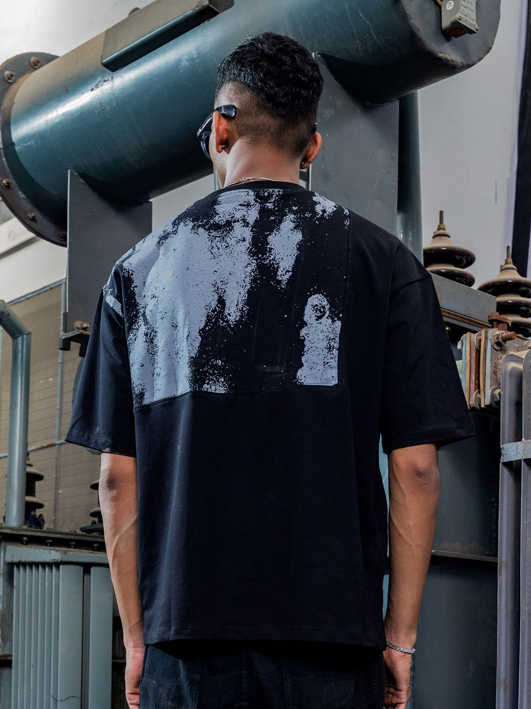 SULLITT Men Abstract Printed Round Neck Cotton Oversized T-shirt