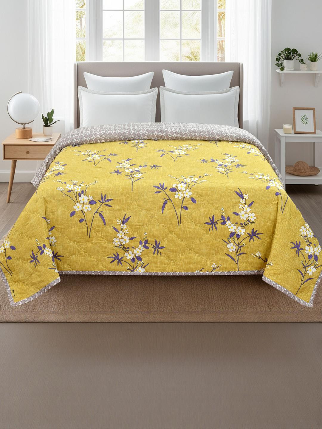 Harbell Home Floral Reversible AC Comforter Quilt