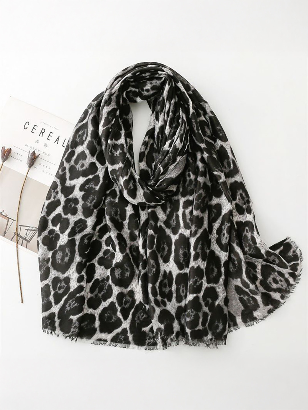 QUECY Women Animal-Printed Silk Fringed Border Stole