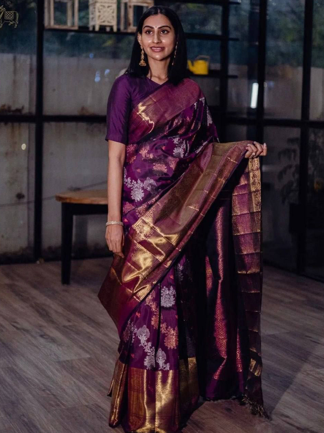 VILLE FASHION Woven Design Banarasi Silk Saree