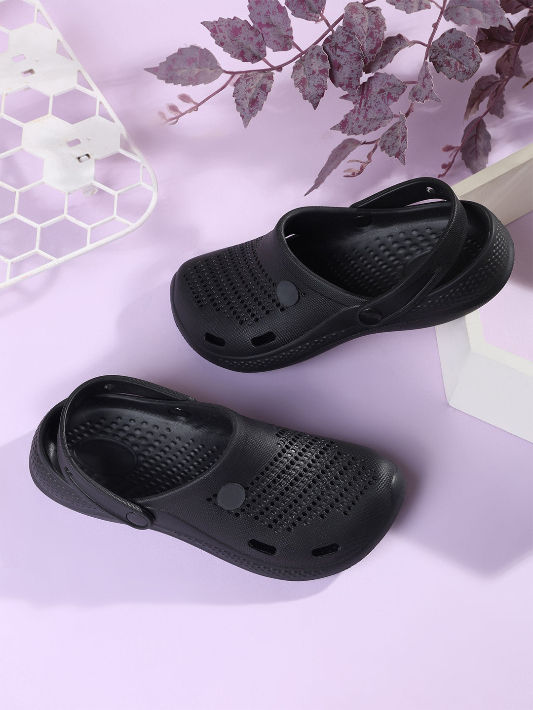 Ziera Men Self Design Clogs Flip Flops