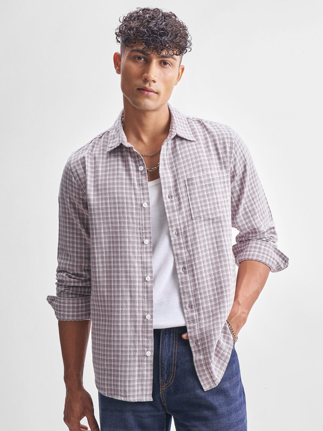 HIGHLANDER Men Checked Spread Collar Cotton Casual Shirt