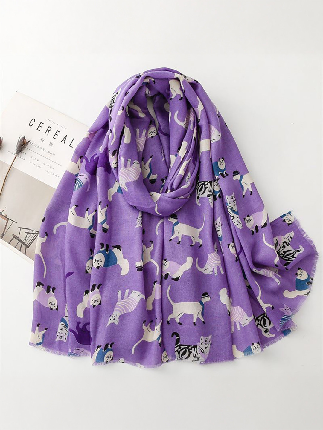 QUECY Women Ethnic Motifs Printed Frayed Border Stole