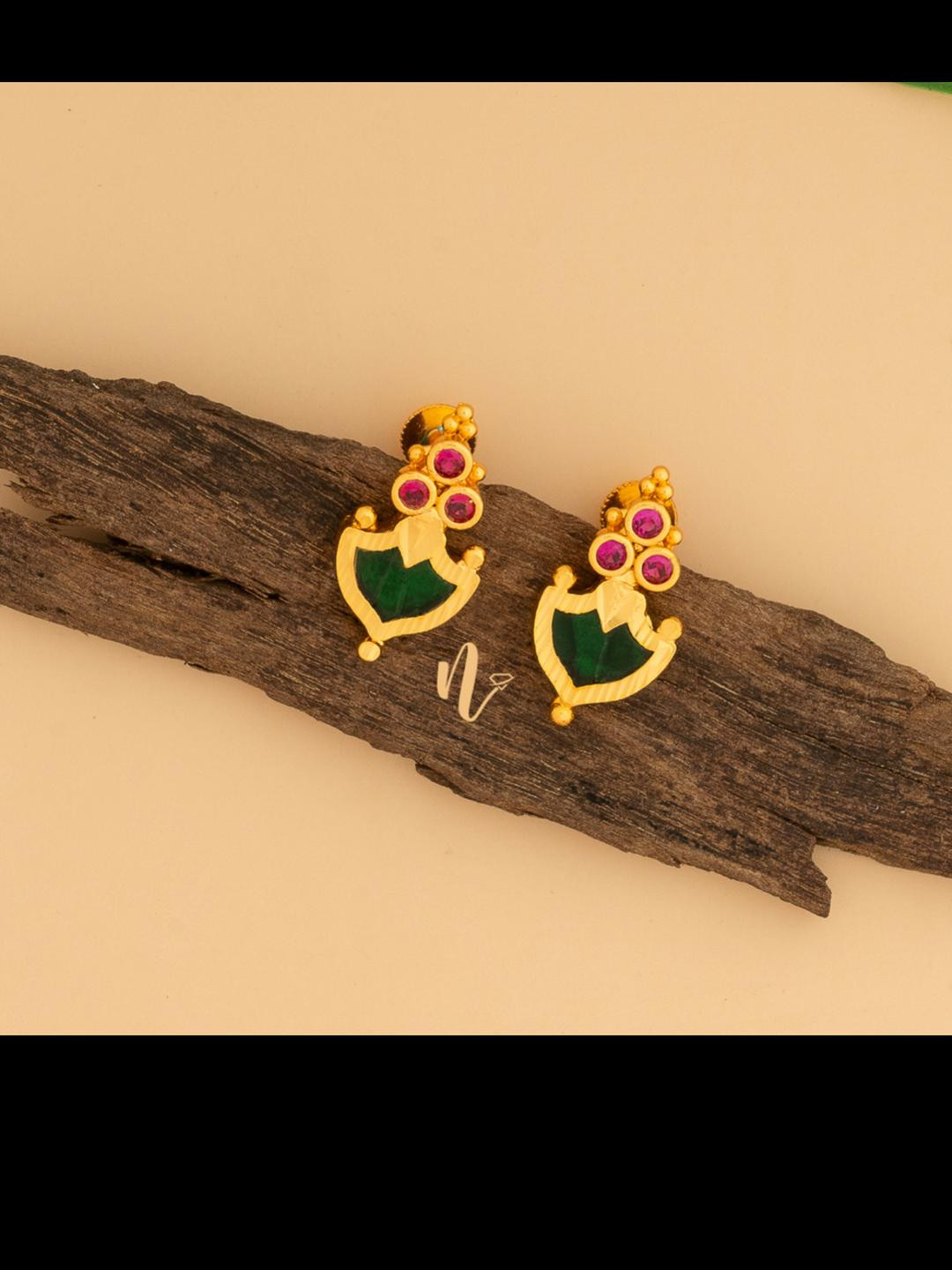 NAYAGOLD MERAGOLD Gold-Plated Stud Earrings