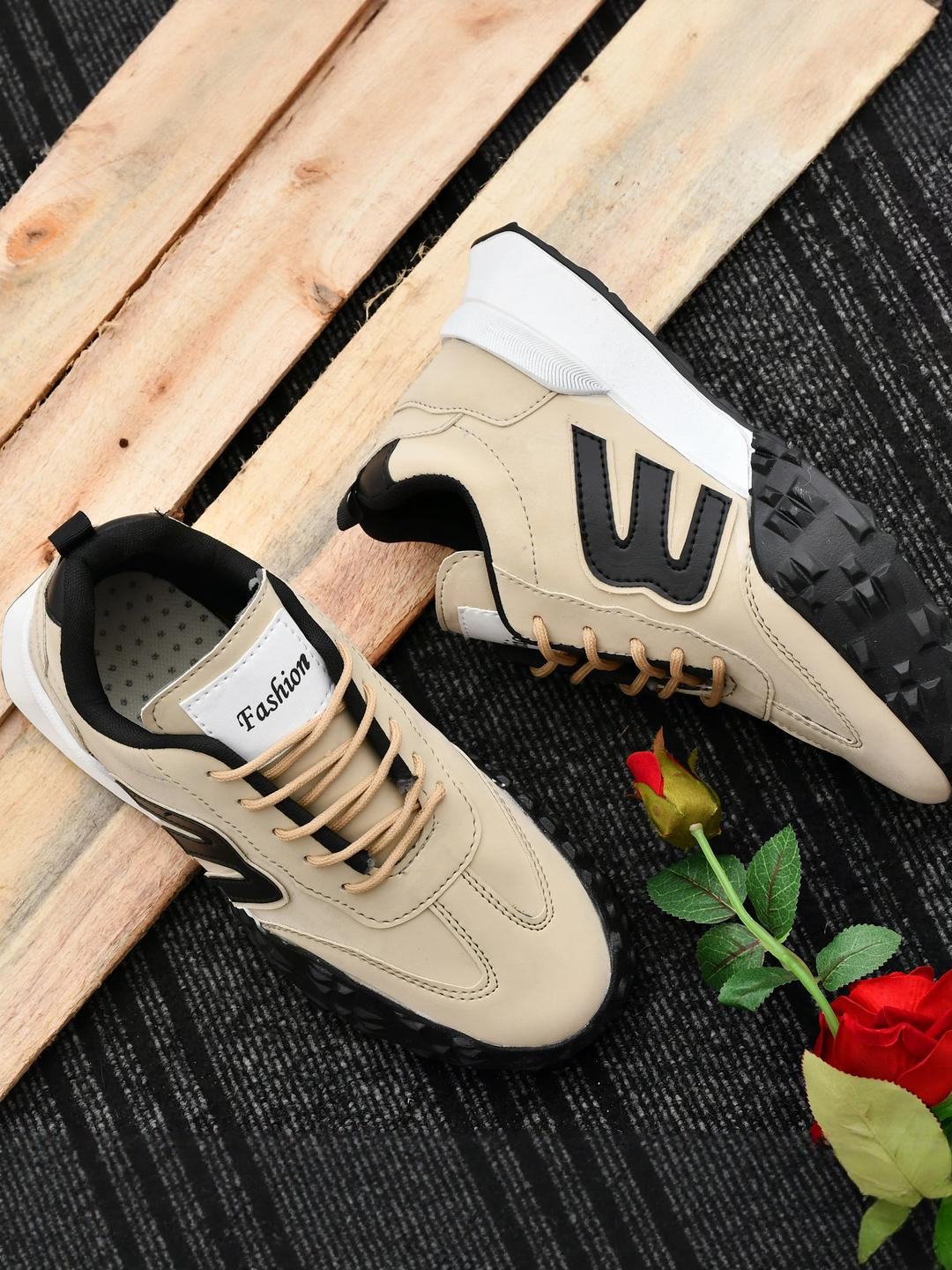 Kerzl Men Beige Casual Sneakers