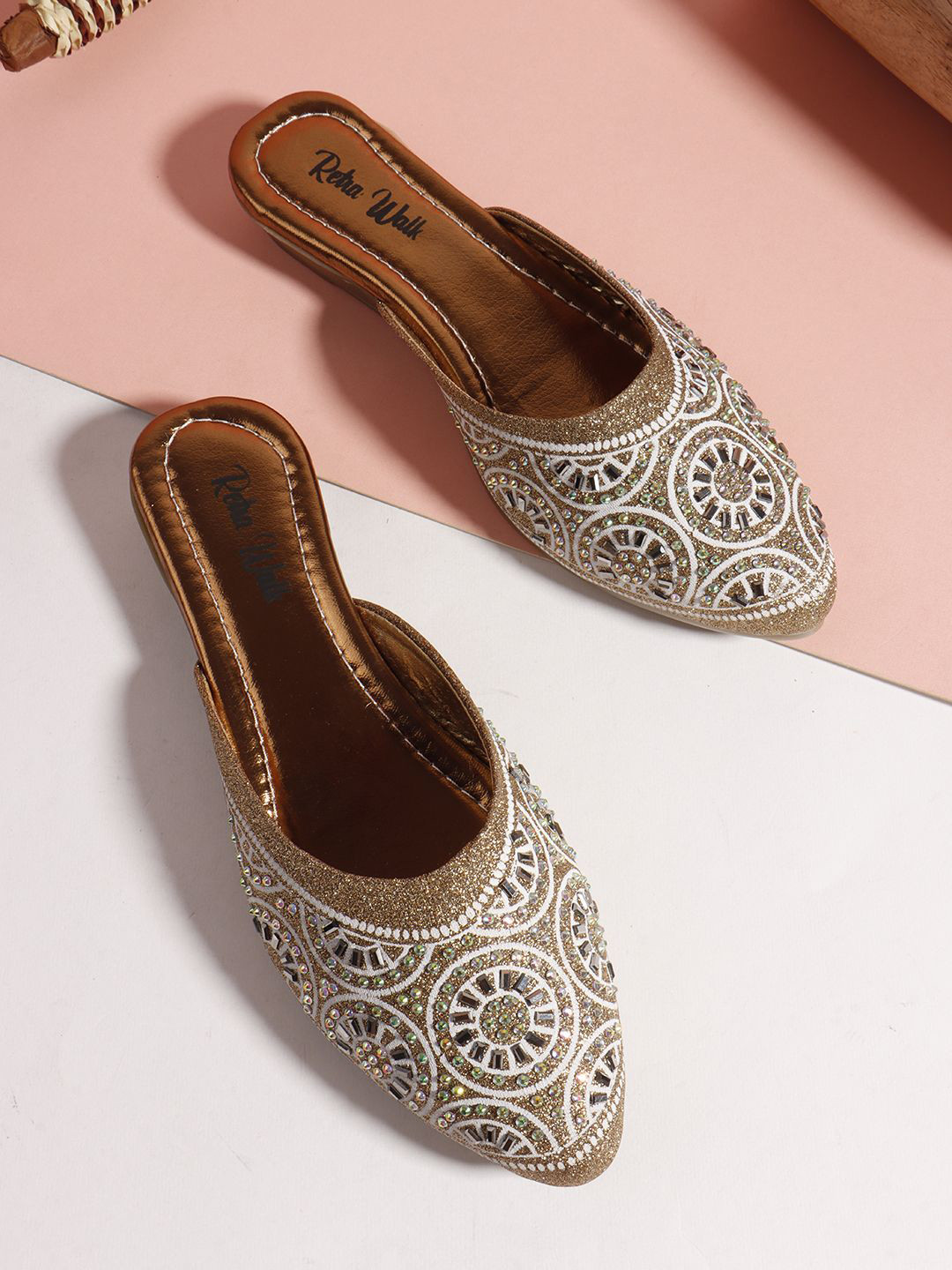 Retro Walk Women Mesh Embellished Round Toe Mules
