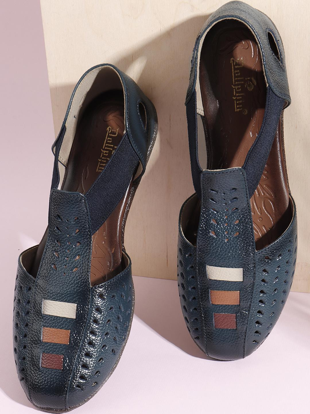 Dollphin Women Laser Cut Casual Flats