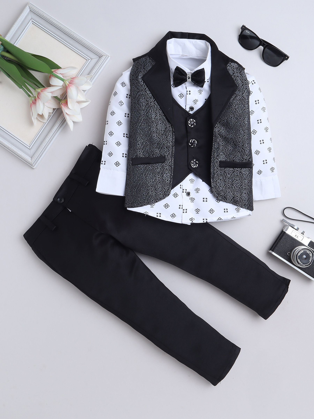 FOURFOLDS Boys Printed Single-Breasted Three-Piece Suit