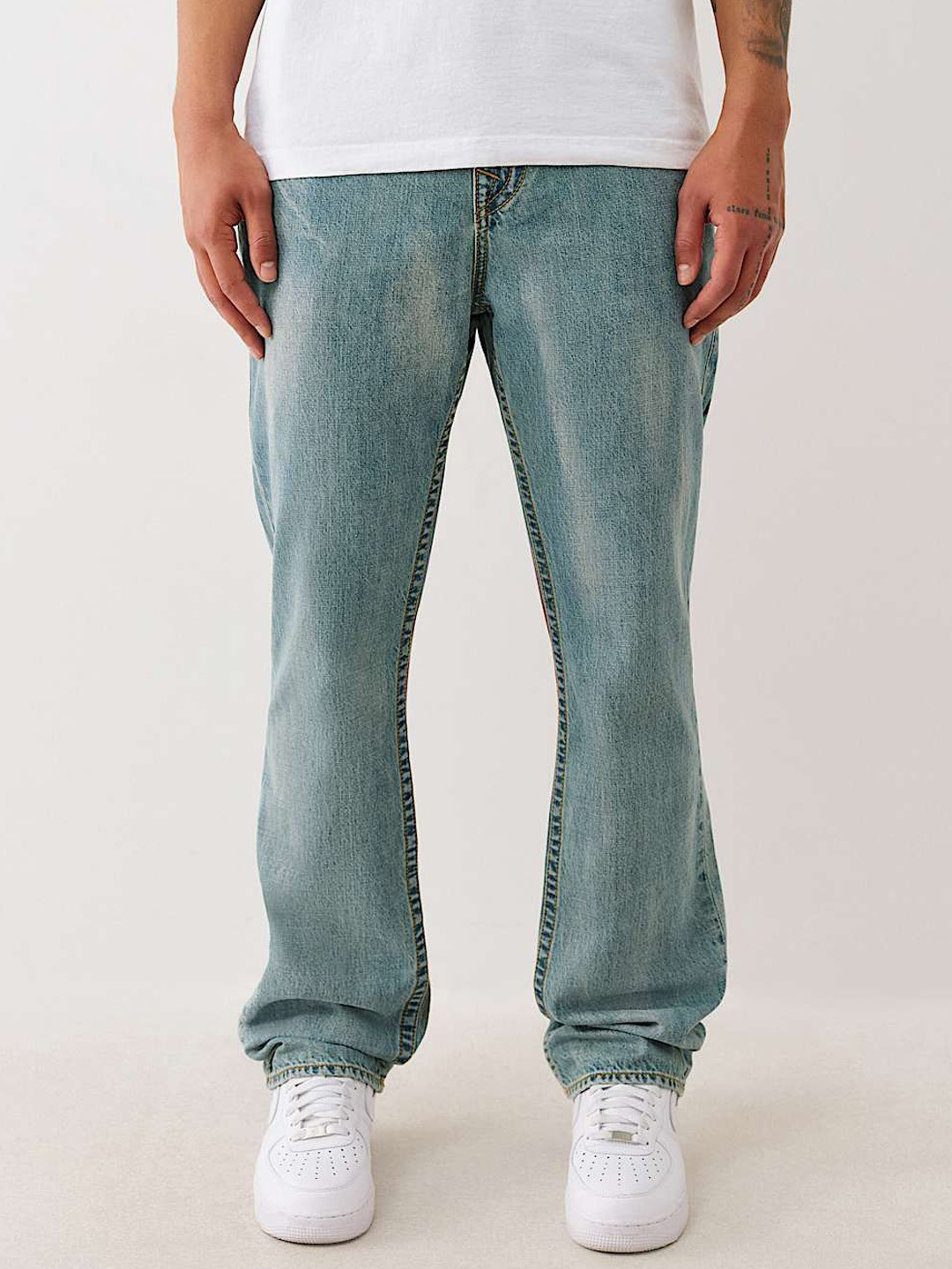 True Religion Men RICKY SN Straight Fit Mid-Rise Light Fade Jeans
