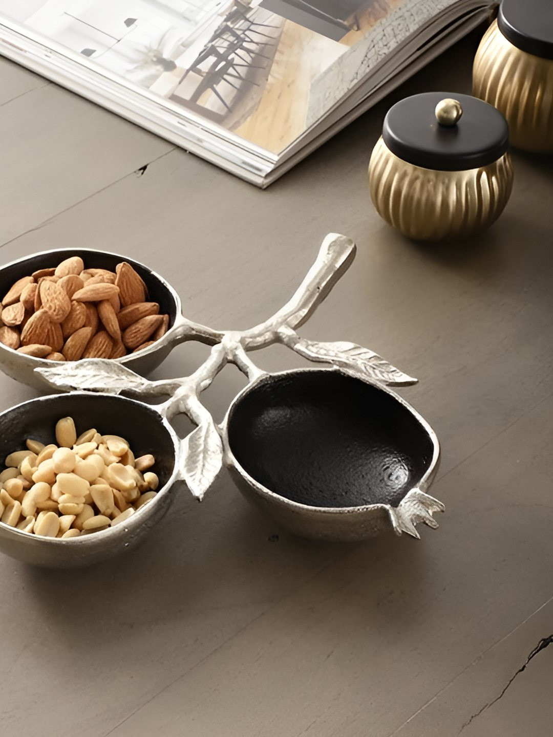 Decor de Maison Silver-Toned Pomegranate Leaf Metal Food Platter