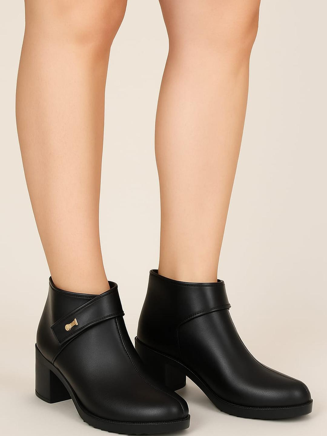 DIFEET Women Black Buckle Closure Ankle Boots