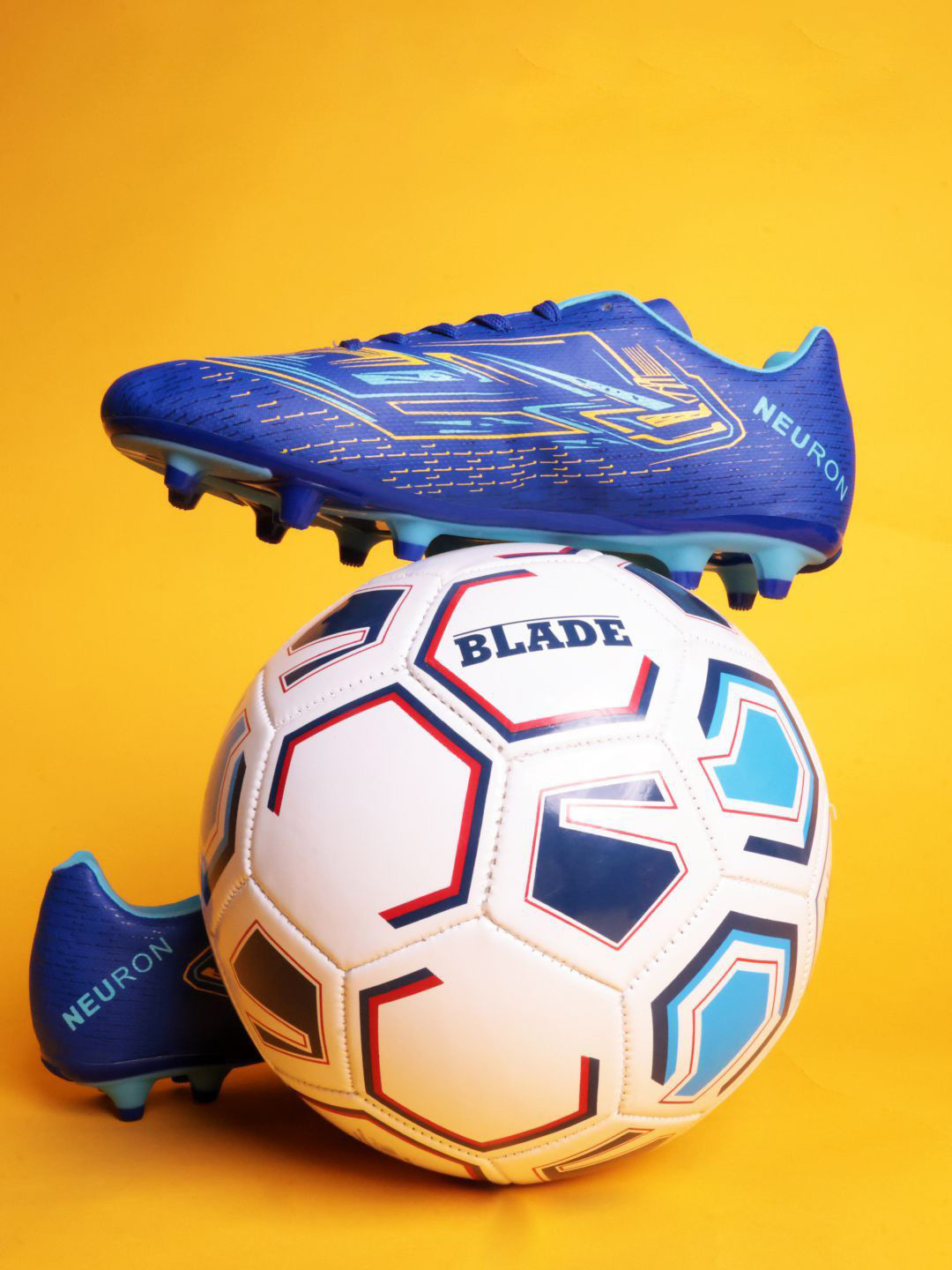 Nivia Men Blue and Sky Blue Neuron Football Shoes