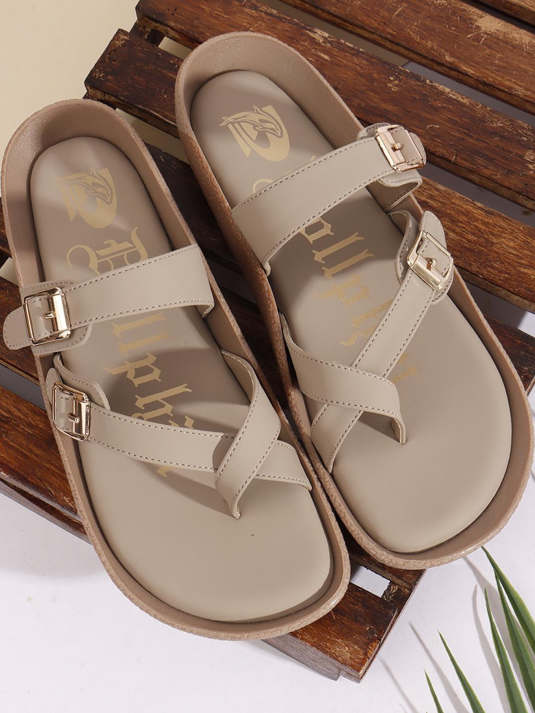Dollphin Women Beige One Toe Flats