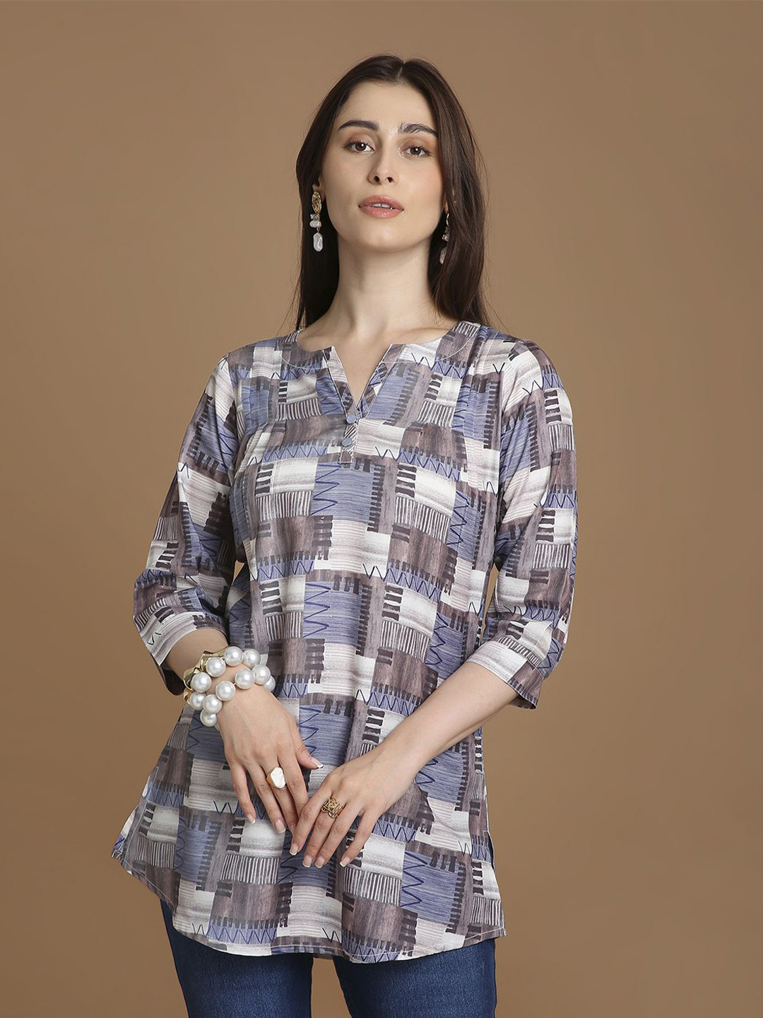 GatiPrada Women Geometric Printed V-Neck Top