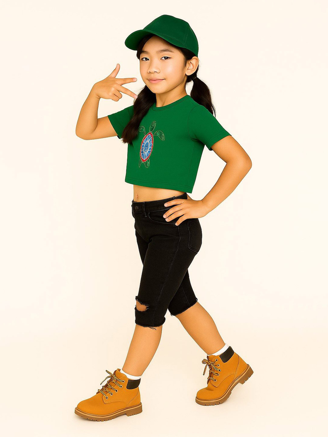 Baawri Girls Turtle Print Slim Fit Crop T-Shirt