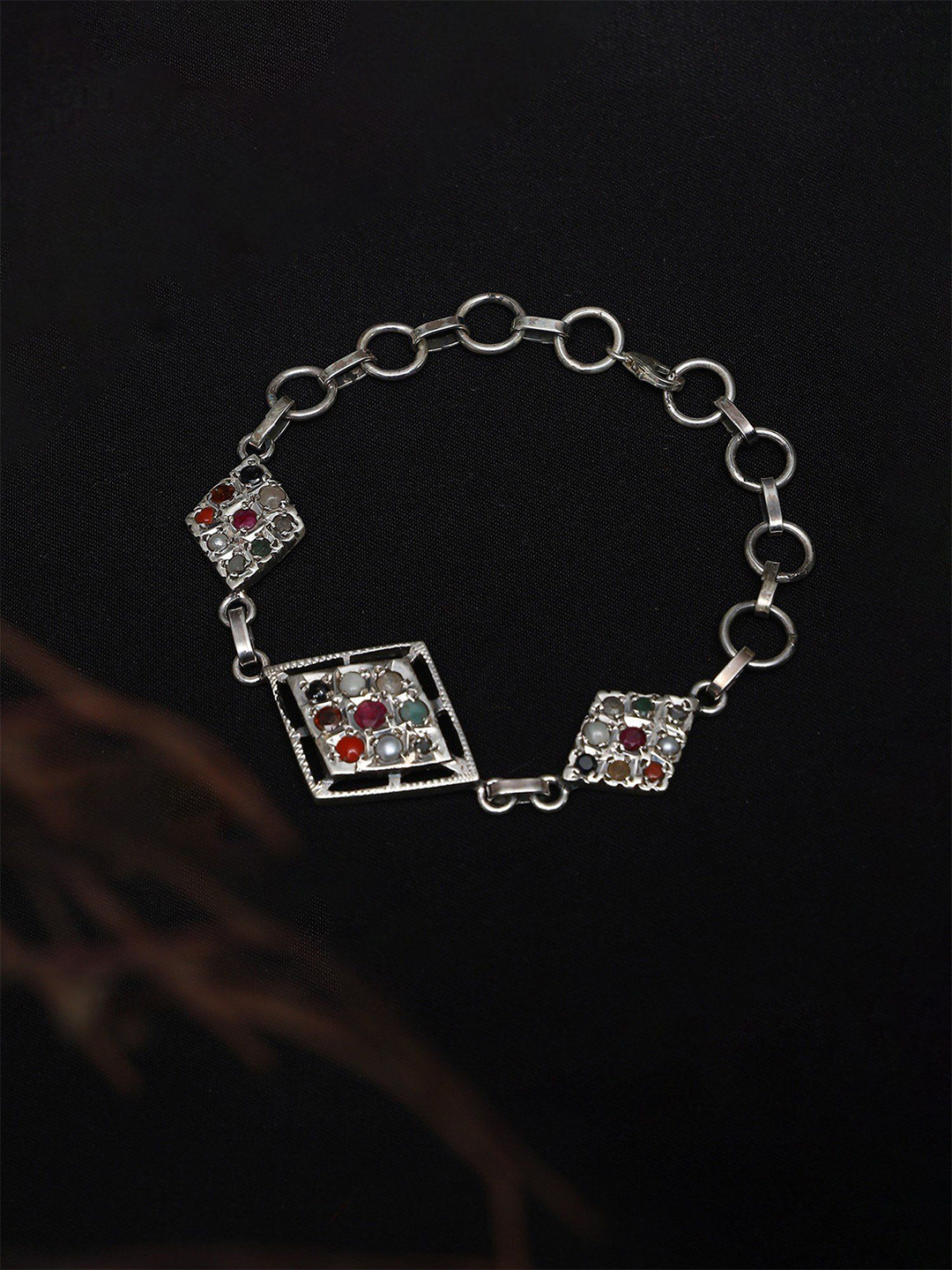 Exotic India Women Sterling Silver Pearls Beaded Kite Shaped Navaratna Link Bracelet