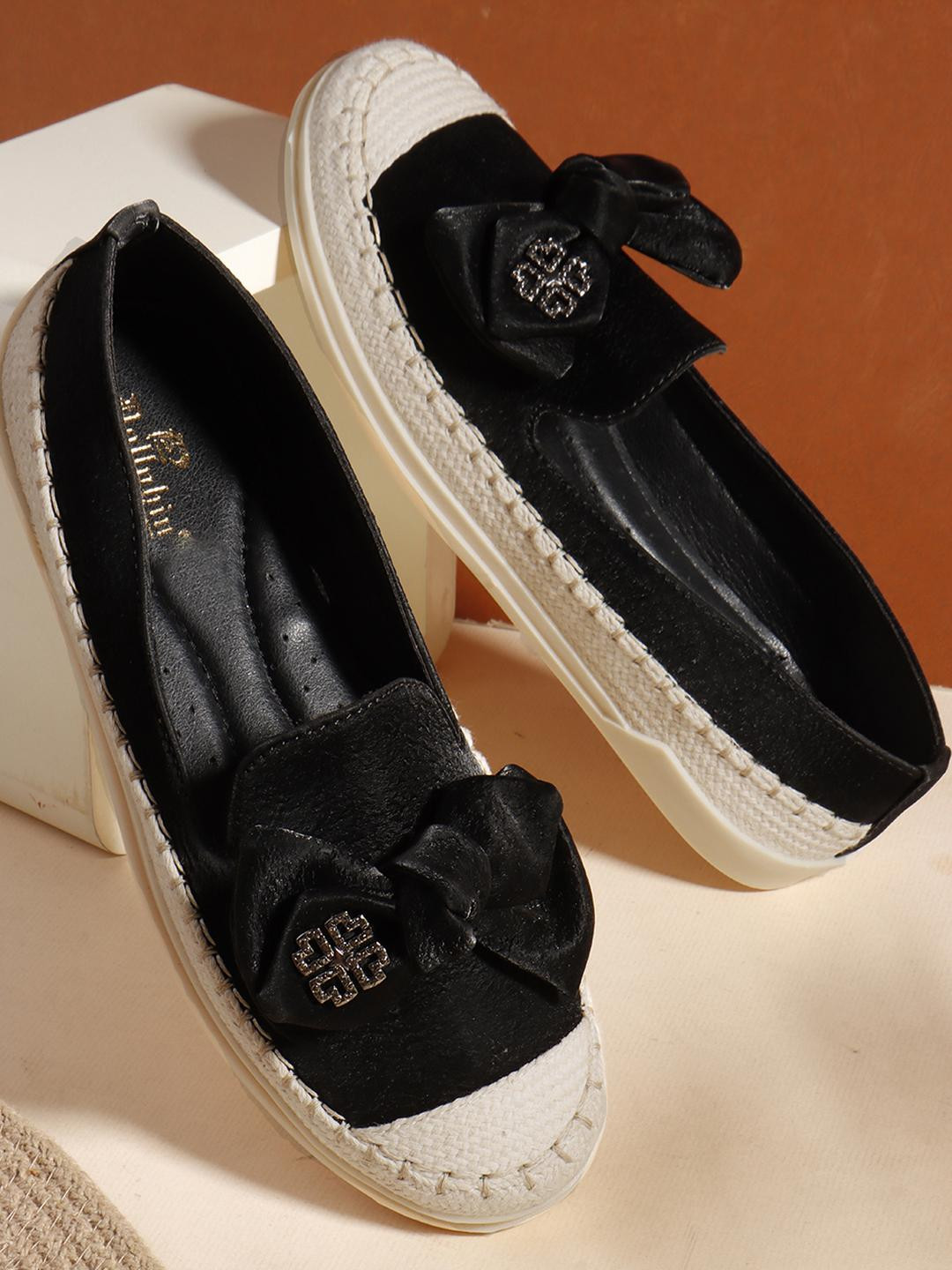 Dollphin Women Laser Cut Casual Flats