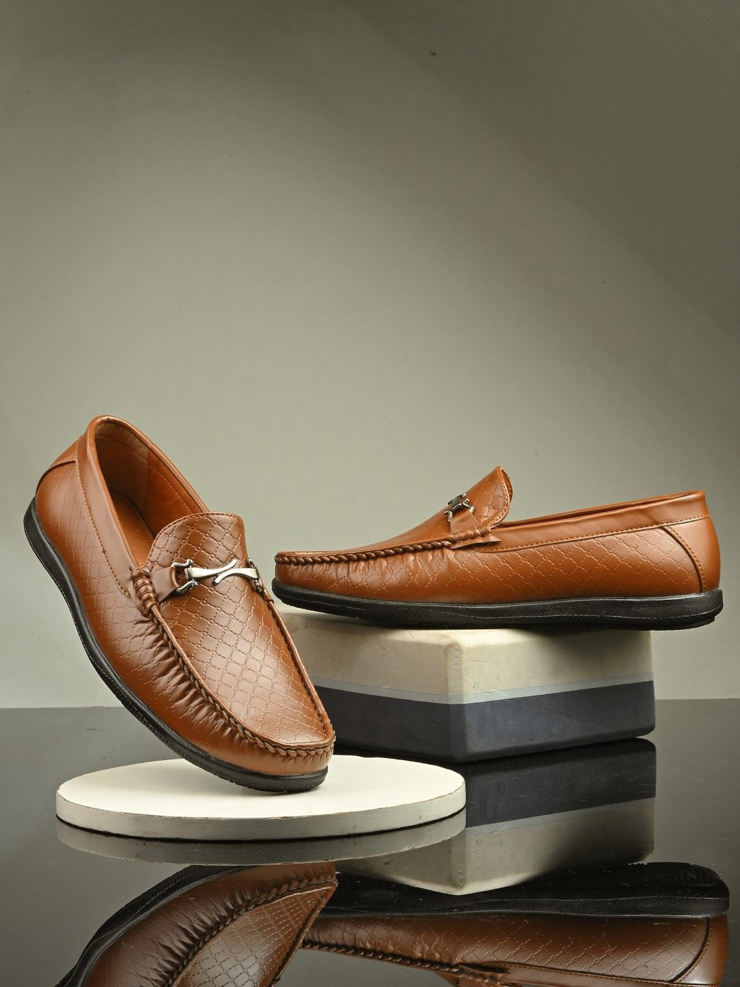 Killer Airmax Men Textured Horsebit Loafers